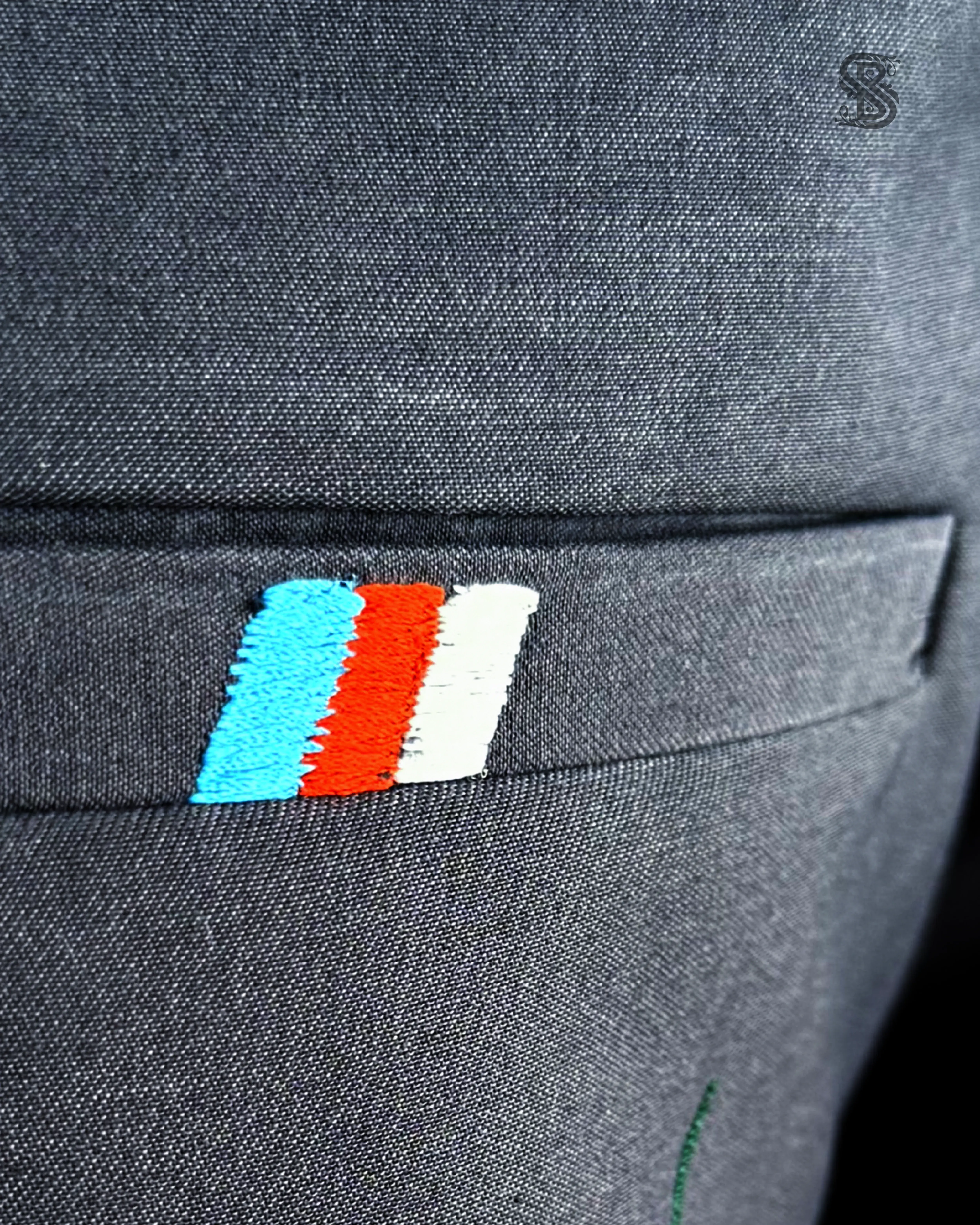 Kemeja Imperial Dragon