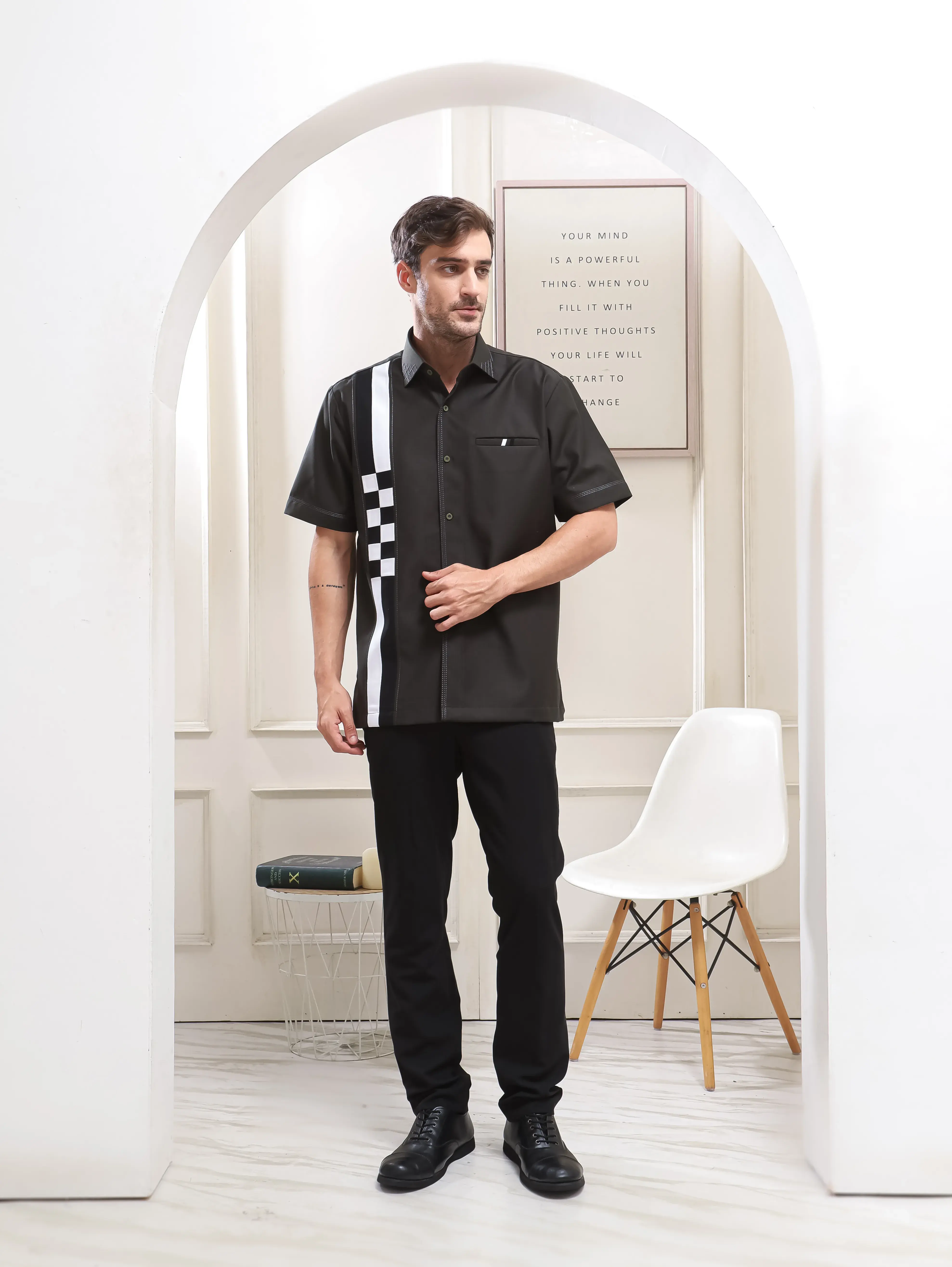 Kemeja Monochrome Velocity