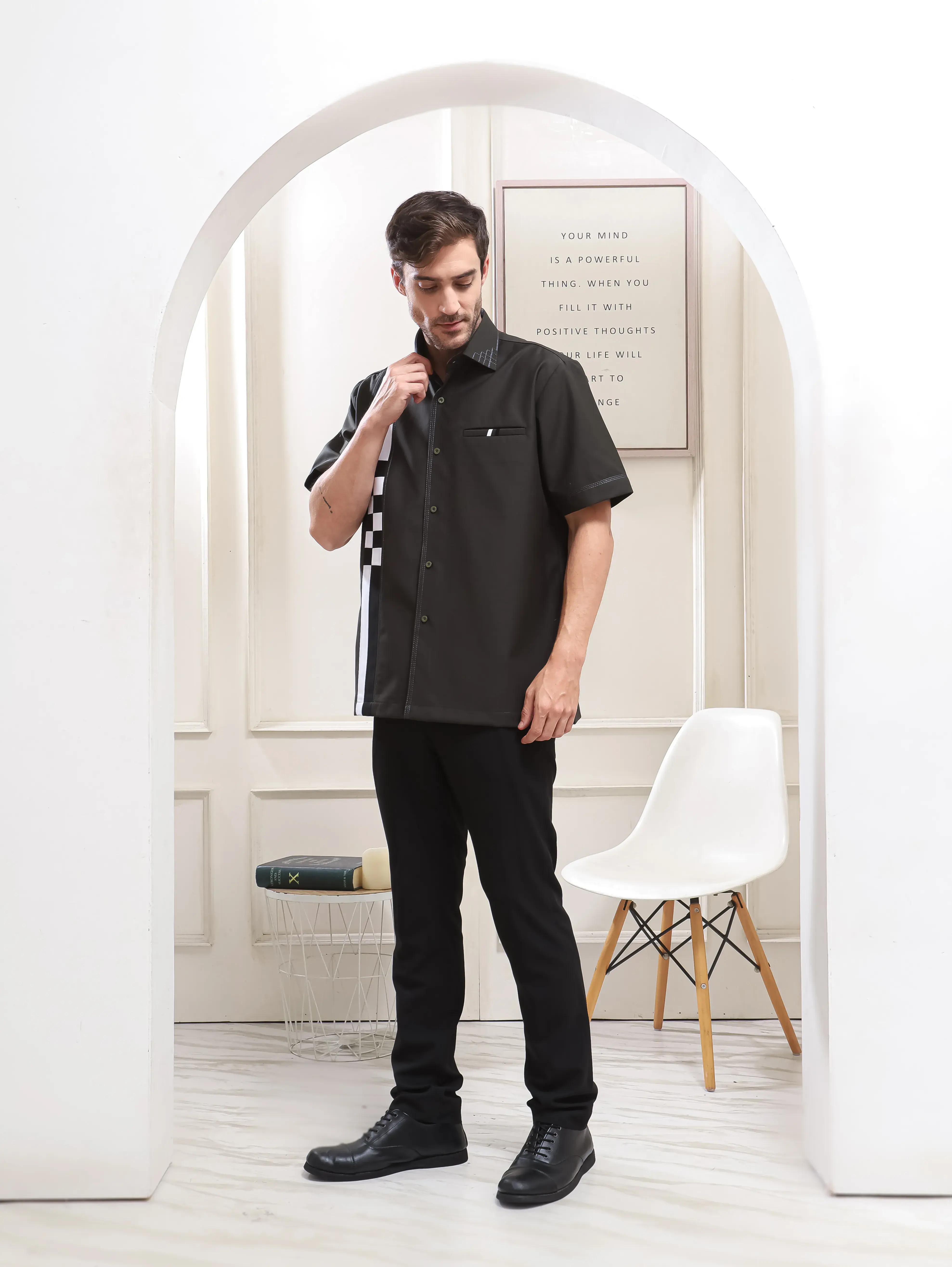 Kemeja Monochrome Velocity