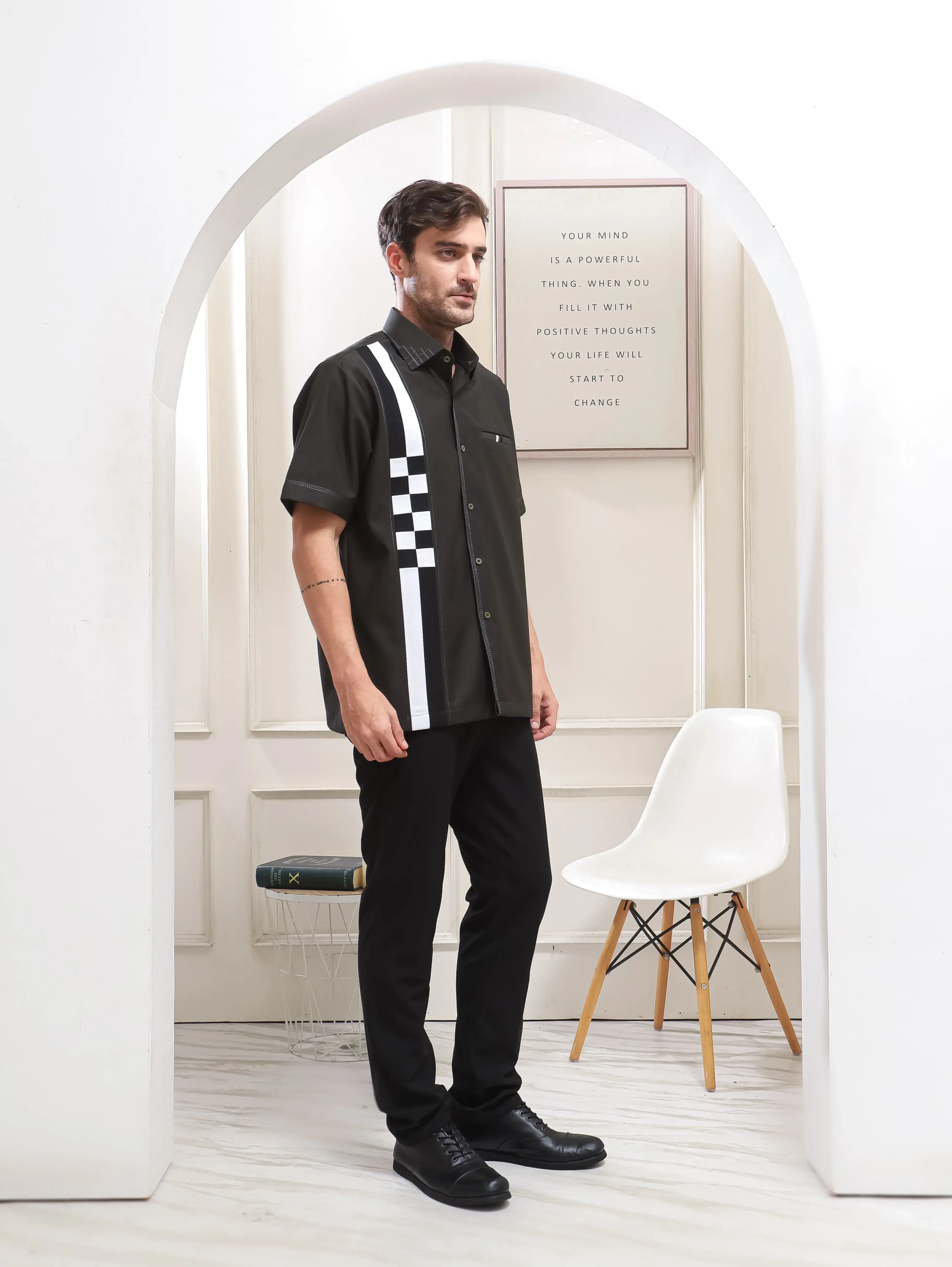 Kemeja Monochrome Velocity