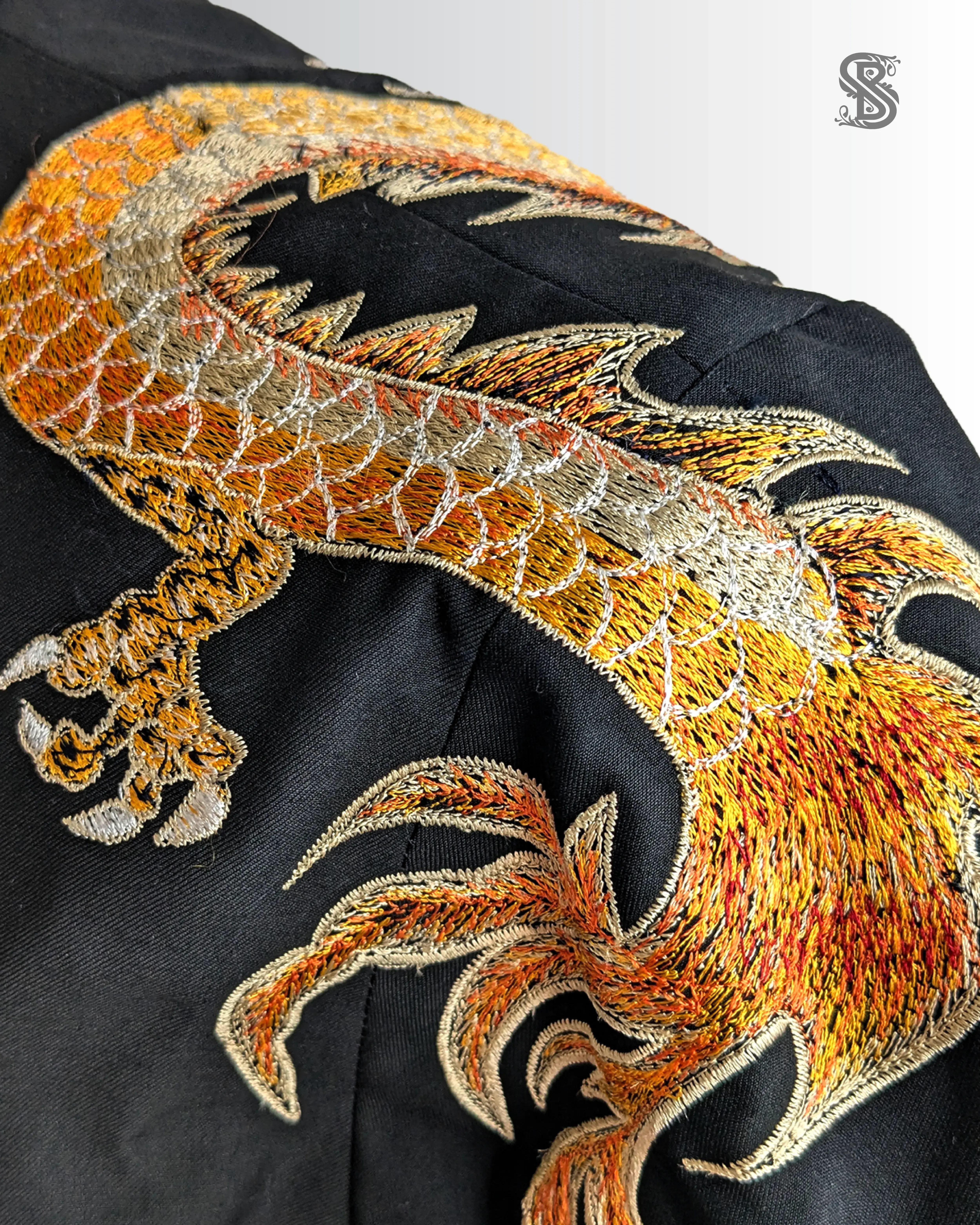 Kemeja Golden Dragon