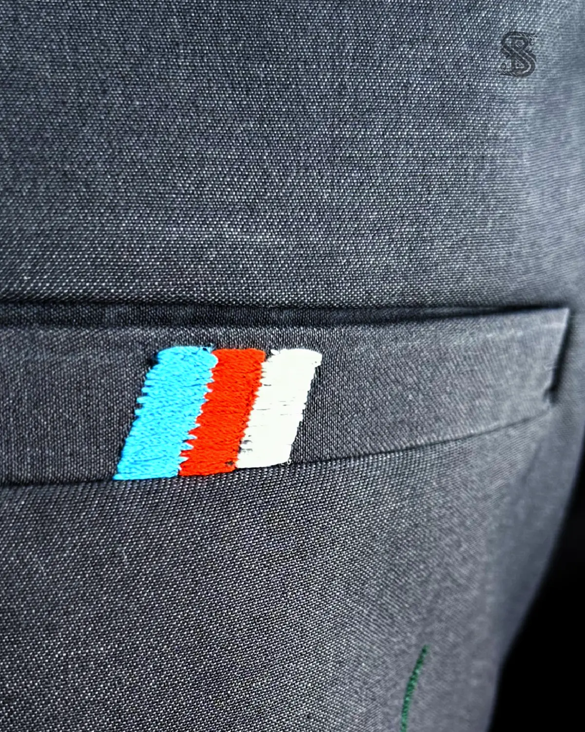 Kemeja Imperial Dragon