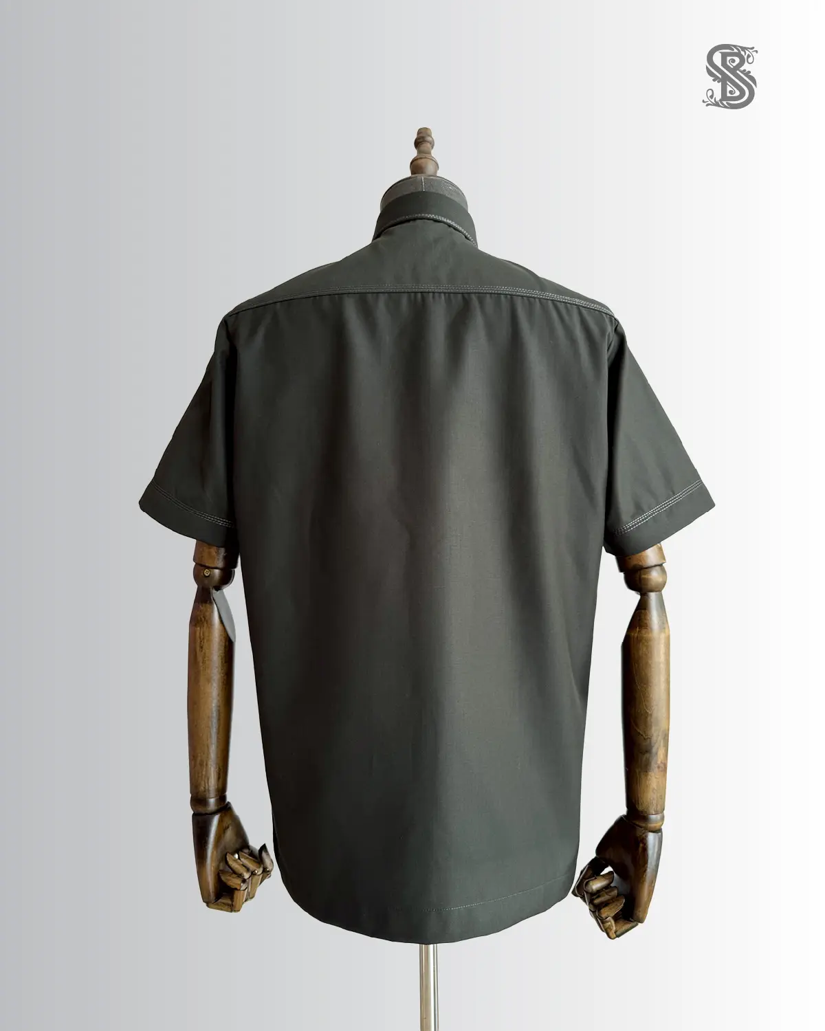 Kemeja Monochrome Velocity