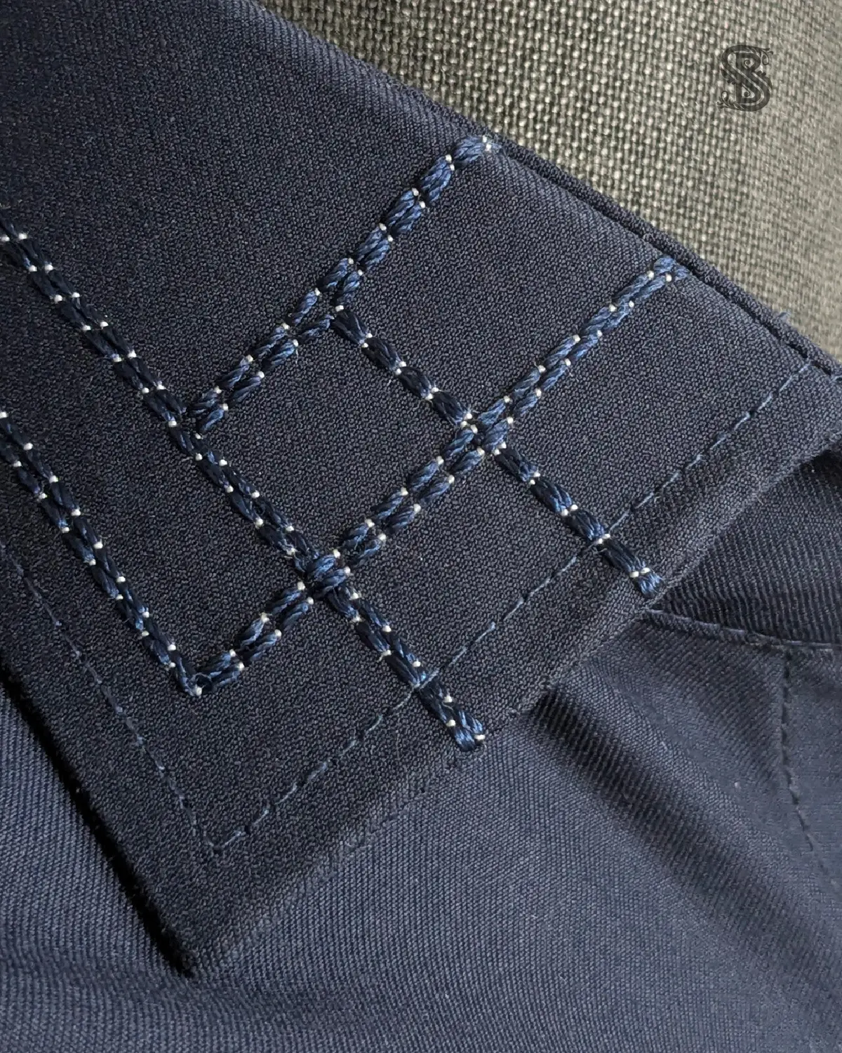 Kemeja Roaring Spirit