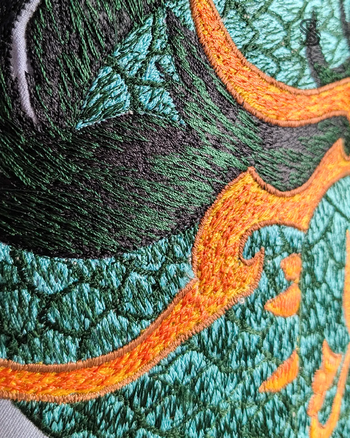 Kemeja Dragon Majesty