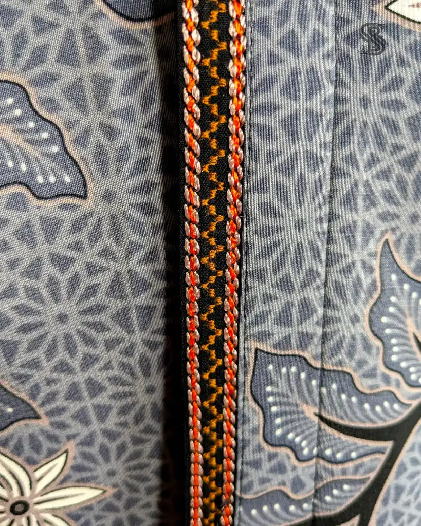 Batik Arunika Biru