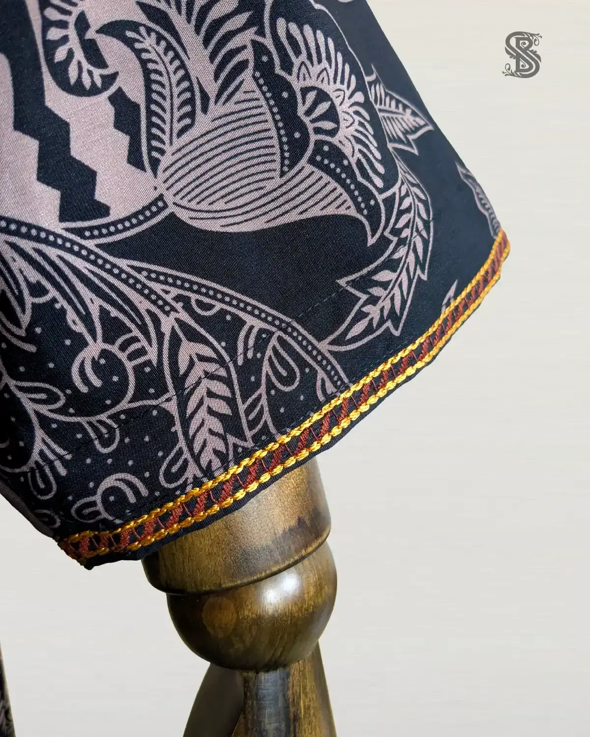 Batik Garuda Lembayung Hitam