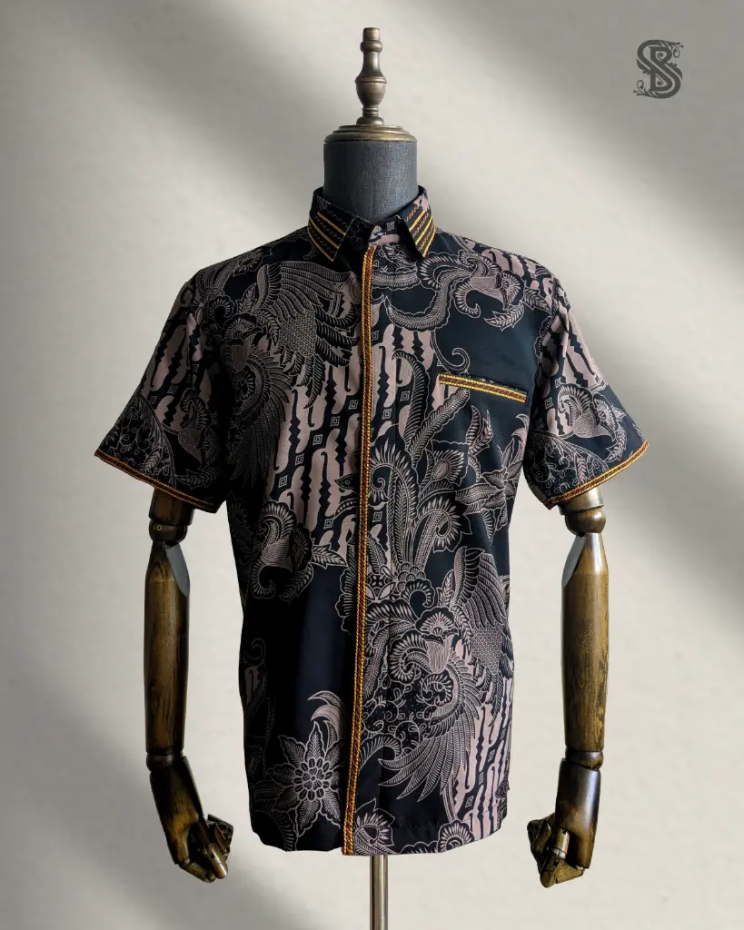 Batik Garuda Lembayung Hitam