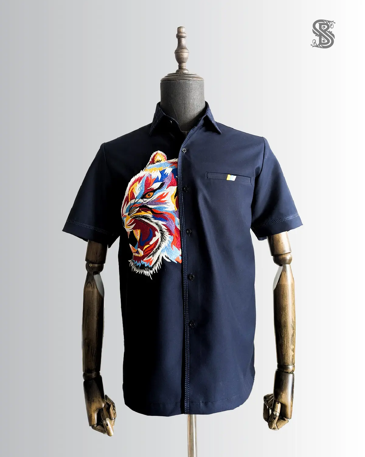 Kemeja Roaring Spirit