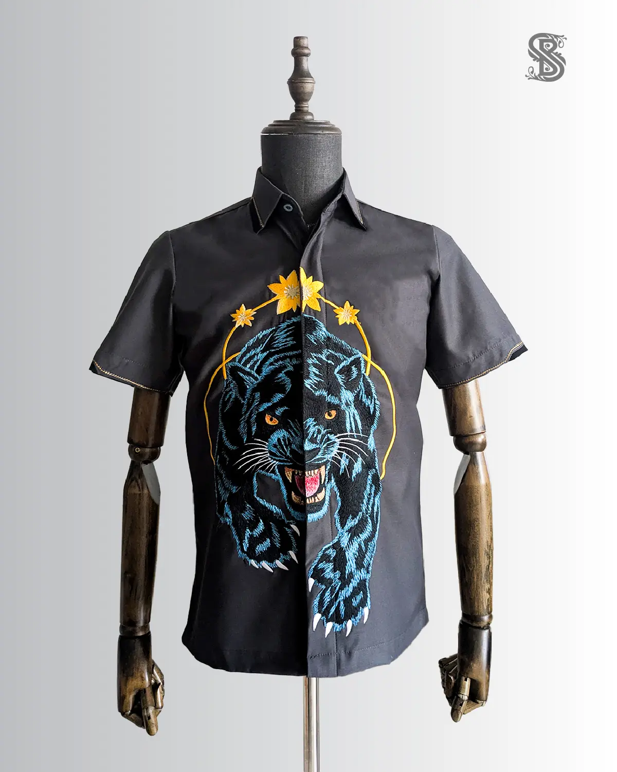 Kemeja Panther Majesty